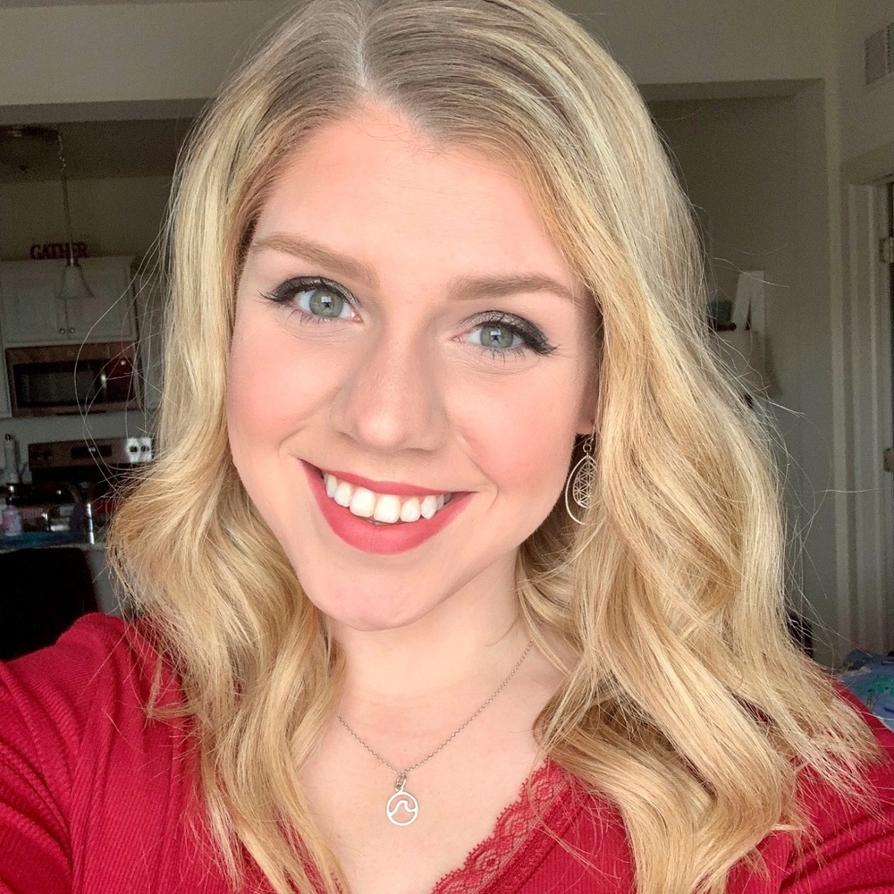 Meet your Posher, Elizabeth